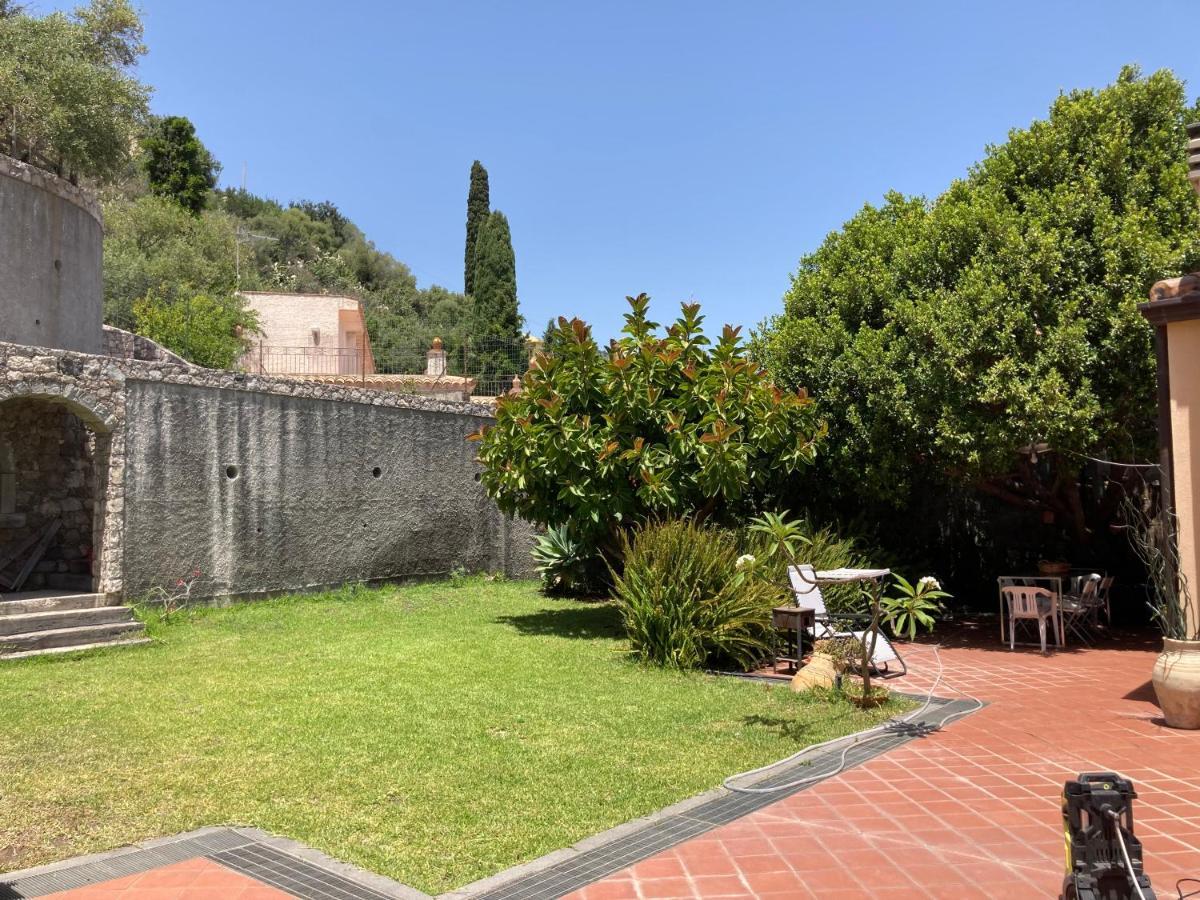 A Mari Villa Taormina Eksteriør bilde